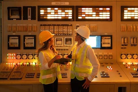 Is digital transformation stuck in planning while business targets keep shifting?